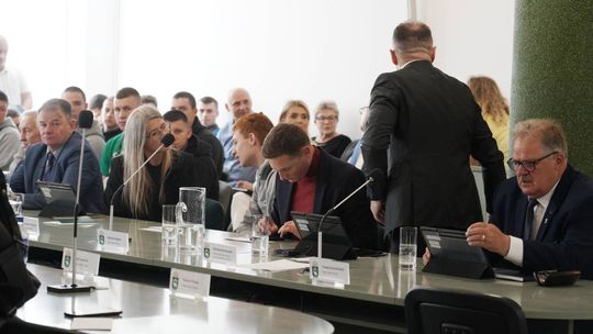 Nadzwyczajna sesja Rady Miasta Chełm w sprawie obecności cudzoziemców w mieście [GALERIA ZDJĘĆ]