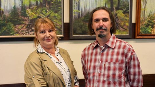 Plenerowe Reminiscencje – wystawa grupy artystycznej Alternatywa w Chełmskim Domu Kultury [GALERIA ZDJĘĆ]