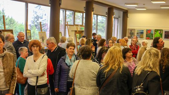 Plenerowe Reminiscencje – wystawa grupy artystycznej Alternatywa w Chełmskim Domu Kultury [GALERIA ZDJĘĆ]