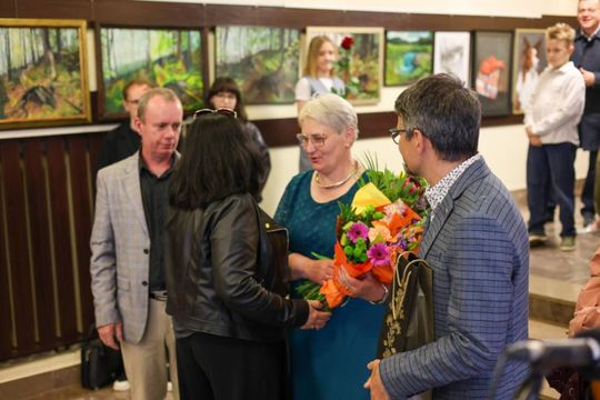 Plenerowe Reminiscencje – wystawa grupy artystycznej Alternatywa w Chełmskim Domu Kultury [GALERIA ZDJĘĆ]