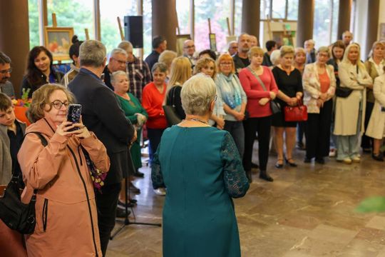 Plenerowe Reminiscencje – wystawa grupy artystycznej Alternatywa w Chełmskim Domu Kultury [GALERIA ZDJĘĆ]