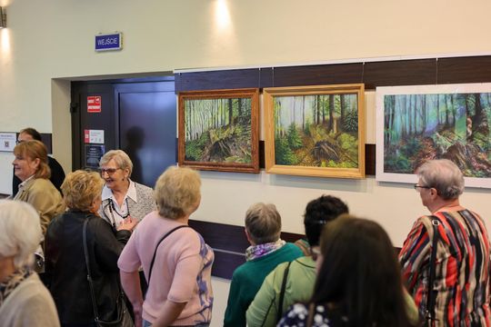 Plenerowe Reminiscencje – wystawa grupy artystycznej Alternatywa w Chełmskim Domu Kultury [GALERIA ZDJĘĆ]