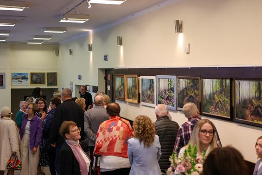 Plenerowe Reminiscencje – wystawa grupy artystycznej Alternatywa w Chełmskim Domu Kultury [GALERIA ZDJĘĆ]