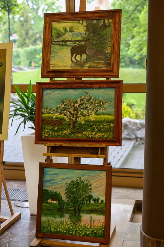 Plenerowe Reminiscencje – wystawa grupy artystycznej Alternatywa w Chełmskim Domu Kultury [GALERIA ZDJĘĆ]