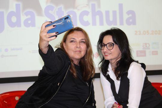 Spotkanie z Magdą Stachulą – znaną autorkę thrillerów psychologicznych [GALERIA ZDJĘĆ]