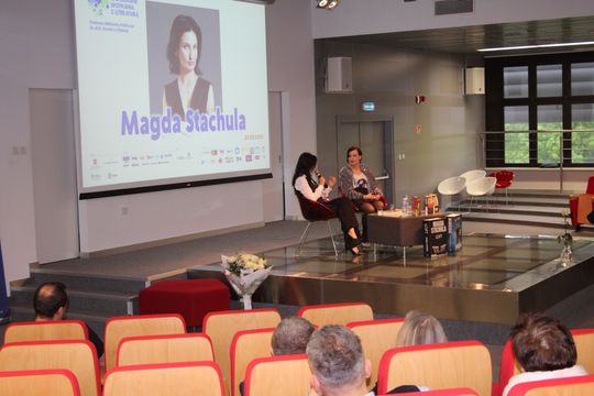 Spotkanie z Magdą Stachulą – znaną autorkę thrillerów psychologicznych [GALERIA ZDJĘĆ]