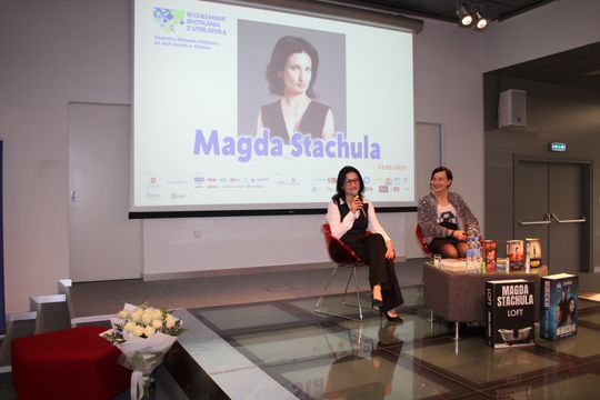 Spotkanie z Magdą Stachulą – znaną autorkę thrillerów psychologicznych [GALERIA ZDJĘĆ]