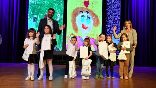Krasnystaw. Rozstrzygnięcie konkursu plastycznego: Moja Mama Superbohaterka [GALERIA ZDJĘĆ]