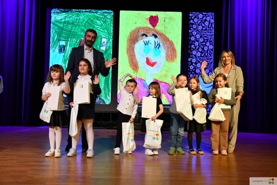 Krasnystaw. Rozstrzygnięcie konkursu plastycznego: Moja Mama Superbohaterka [GALERIA ZDJĘĆ]