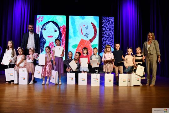 Krasnystaw. Rozstrzygnięcie konkursu plastycznego: Moja Mama Superbohaterka [GALERIA ZDJĘĆ]