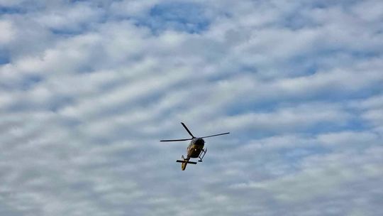 Wędkarz śmigłowcem LPR zabrany do szpitala. Łowił z łódki na Jeziorze Wytyckim [ZDJĘCIA]