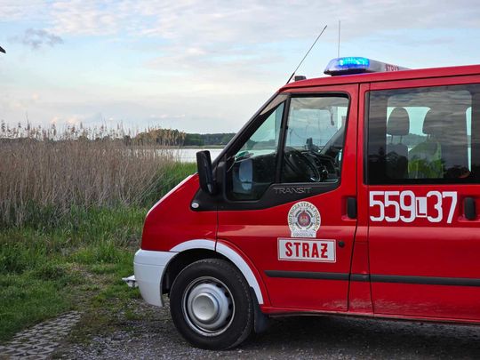 Wędkarz śmigłowcem LPR zabrany do szpitala. Łowił z łódki na Jeziorze Wytyckim [ZDJĘCIA]