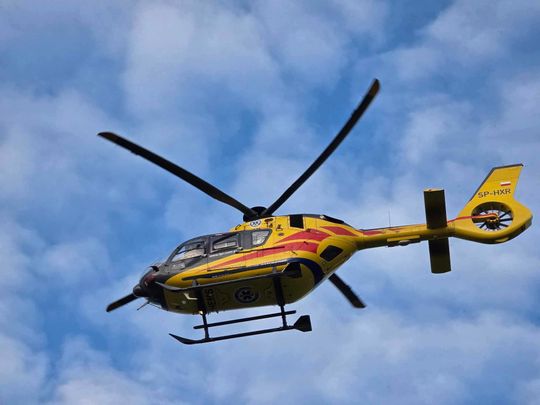 Wędkarz śmigłowcem LPR zabrany do szpitala. Łowił z łódki na Jeziorze Wytyckim [ZDJĘCIA]