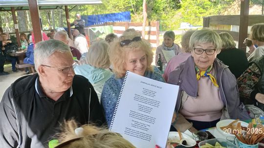 Seniorzy z Chełma bawili się w Kumowej Dolinie! [ZDJĘCIA]