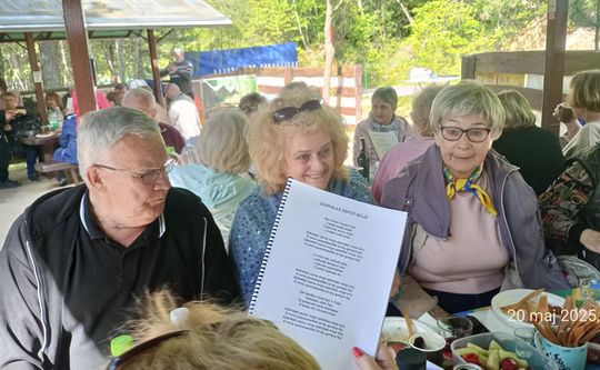 Seniorzy z Chełma bawili się w Kumowej Dolinie! [ZDJĘCIA]