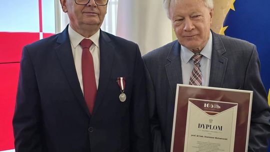 Region. Ci samorządowcy z naszego regionu zostali wyróżnieni przez wojewodę [GALERIA ZDJĘĆ]