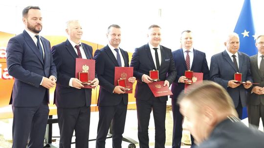 Region. Ci samorządowcy z naszego regionu zostali wyróżnieni przez wojewodę [GALERIA ZDJĘĆ]