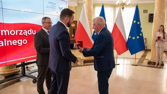 Region. Ci samorządowcy z naszego regionu zostali wyróżnieni przez wojewodę [GALERIA ZDJĘĆ]