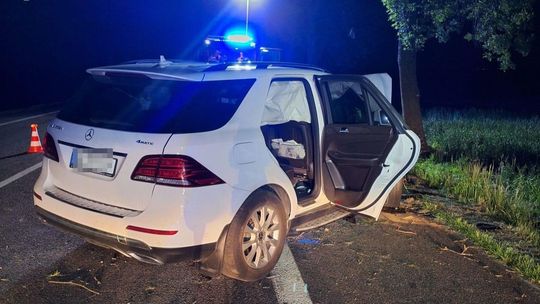 Poważny wypadek w Zakręciu na krajowej 17. Kierowca w szpitalu [ZDJĘCIA]