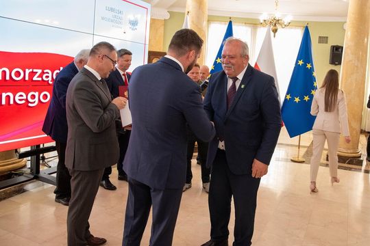 Region. Ci samorządowcy z naszego regionu zostali wyróżnieni przez wojewodę [GALERIA ZDJĘĆ]