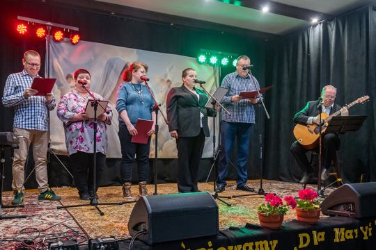 I Regionalny Przegląd Pieśni Maryjnych „Dla Maryi” w Sawinie [GALERIA ZDJĘĆ]