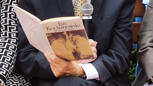 Chełm. Akcja Głośnego Czytania Poezji Jana Kochanowskiego [GALERIA ZDJĘĆ]