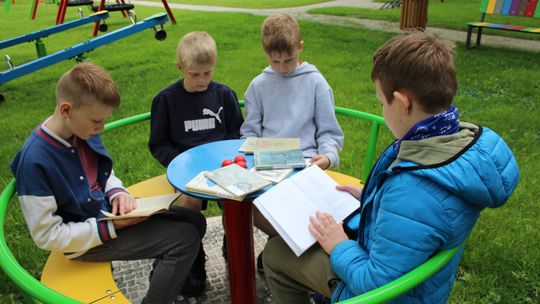 Chełm. Akcja Głośnego Czytania Poezji Jana Kochanowskiego [GALERIA ZDJĘĆ]