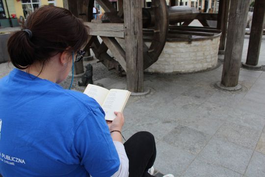 Chełm. Akcja Głośnego Czytania Poezji Jana Kochanowskiego [GALERIA ZDJĘĆ]