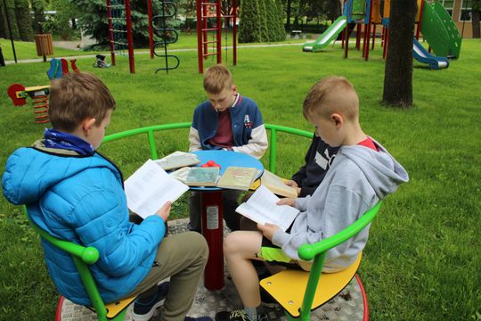 Chełm. Akcja Głośnego Czytania Poezji Jana Kochanowskiego [GALERIA ZDJĘĆ]