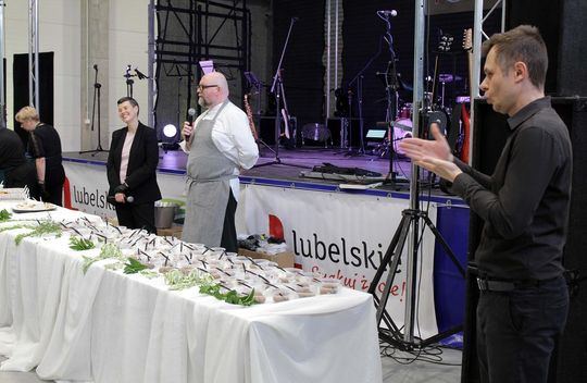 Centrum Kultury w Siennicy Różanej Centrum Kultury w Siennicy Różanej