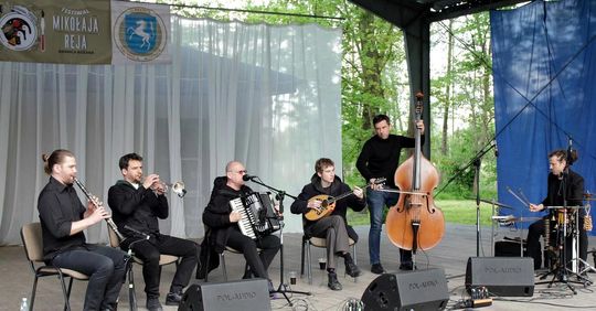 Centrum Kultury w Siennicy Różanej Centrum Kultury w Siennicy Różanej
