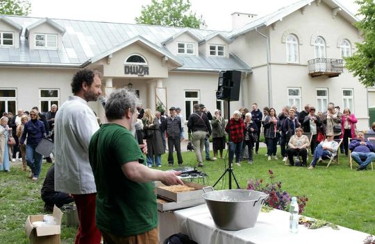 Centrum Kultury w Siennicy Różanej Centrum Kultury w Siennicy Różanej
