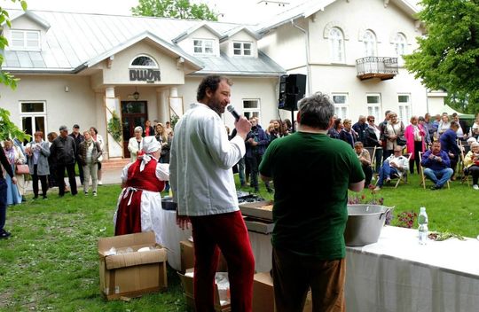 Centrum Kultury w Siennicy Różanej Centrum Kultury w Siennicy Różanej