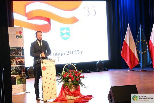 Uroczyste obchody 35-lecia samorządu terytorialnego w Krasnymstawie [GALERIA ZDJĘĆ]