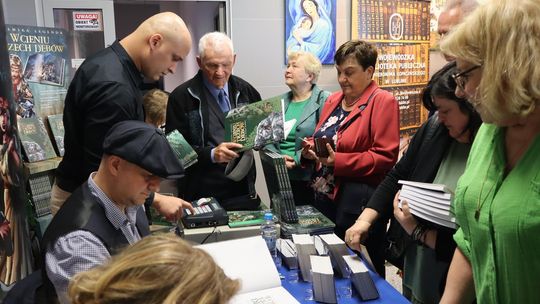 Dzieje się! Trwają Chełmskie Targi Książki [GALERIA ZDJĘĆ]