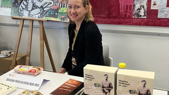 Trwają Chełmskie Targi Książki - Wieczorkowski, Bednarek, Chełmska legenda. W cieniu trzech dębów [GALERIA ZDJĘĆ]