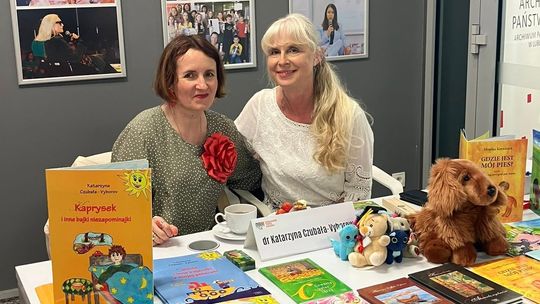 Trwają Chełmskie Targi Książki - Wieczorkowski, Bednarek, Chełmska legenda. W cieniu trzech dębów [GALERIA ZDJĘĆ]