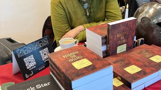 Trwają Chełmskie Targi Książki - Wieczorkowski, Bednarek, Chełmska legenda. W cieniu trzech dębów [GALERIA ZDJĘĆ]