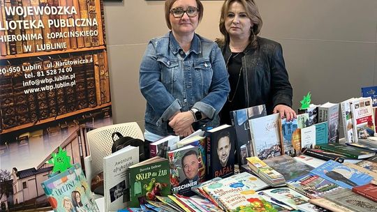Trwają Chełmskie Targi Książki - Wieczorkowski, Bednarek, Chełmska legenda. W cieniu trzech dębów [GALERIA ZDJĘĆ]
