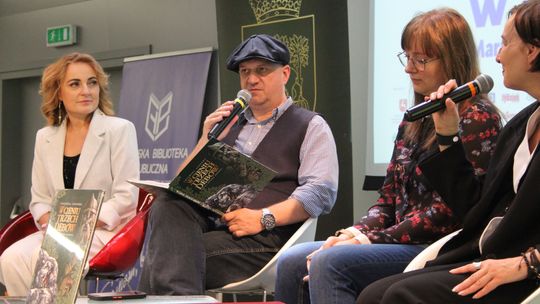 Trwają Chełmskie Targi Książki - Wieczorkowski, Bednarek, Chełmska legenda. W cieniu trzech dębów [GALERIA ZDJĘĆ]