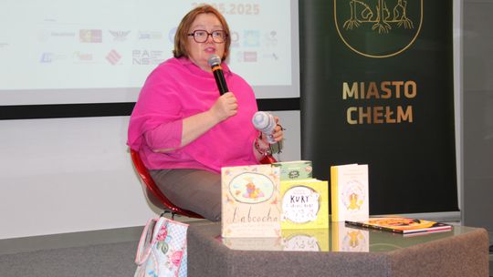 Trwają Chełmskie Targi Książki - Wieczorkowski, Bednarek, Chełmska legenda. W cieniu trzech dębów [GALERIA ZDJĘĆ]