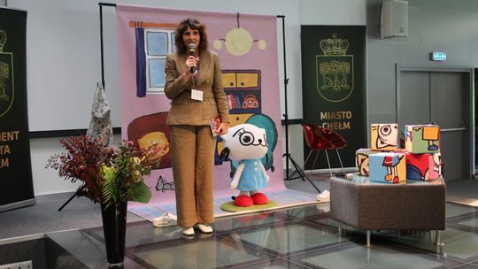 Trwają Chełmskie Targi Książki - Wieczorkowski, Bednarek, Chełmska legenda. W cieniu trzech dębów [GALERIA ZDJĘĆ]