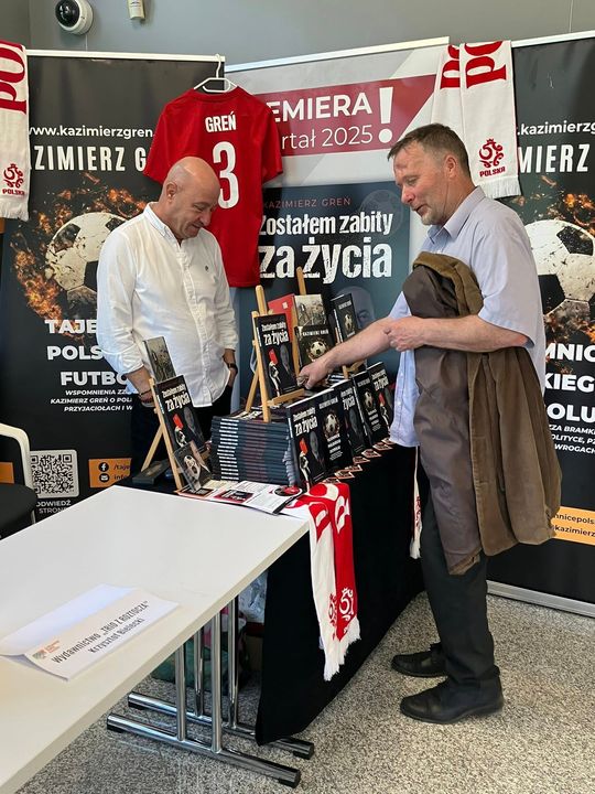 Trwają Chełmskie Targi Książki - Wieczorkowski, Bednarek, Chełmska legenda. W cieniu trzech dębów [GALERIA ZDJĘĆ]