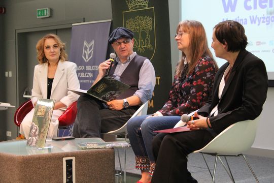 Trwają Chełmskie Targi Książki - Wieczorkowski, Bednarek, Chełmska legenda. W cieniu trzech dębów [GALERIA ZDJĘĆ]