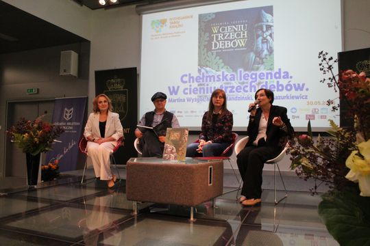 Trwają Chełmskie Targi Książki - Wieczorkowski, Bednarek, Chełmska legenda. W cieniu trzech dębów [GALERIA ZDJĘĆ]