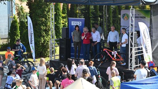 Pow. krasnostawski. Rowerowy Dzień Dziecka w Kraszczadach [GALERIA ZDJĘĆ]