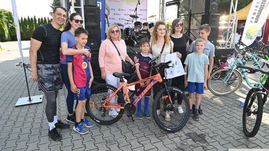 Pow. krasnostawski. Rowerowy Dzień Dziecka w Kraszczadach [GALERIA ZDJĘĆ]