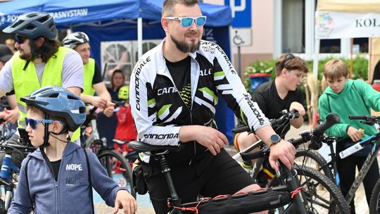 Pow. krasnostawski. Rowerowy Dzień Dziecka w Kraszczadach [GALERIA ZDJĘĆ]