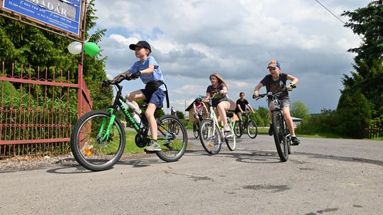 Pow. krasnostawski. Rowerowy Dzień Dziecka w Kraszczadach [GALERIA ZDJĘĆ]