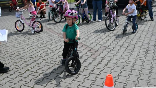 Pow. krasnostawski. Rowerowy Dzień Dziecka w Kraszczadach [GALERIA ZDJĘĆ]